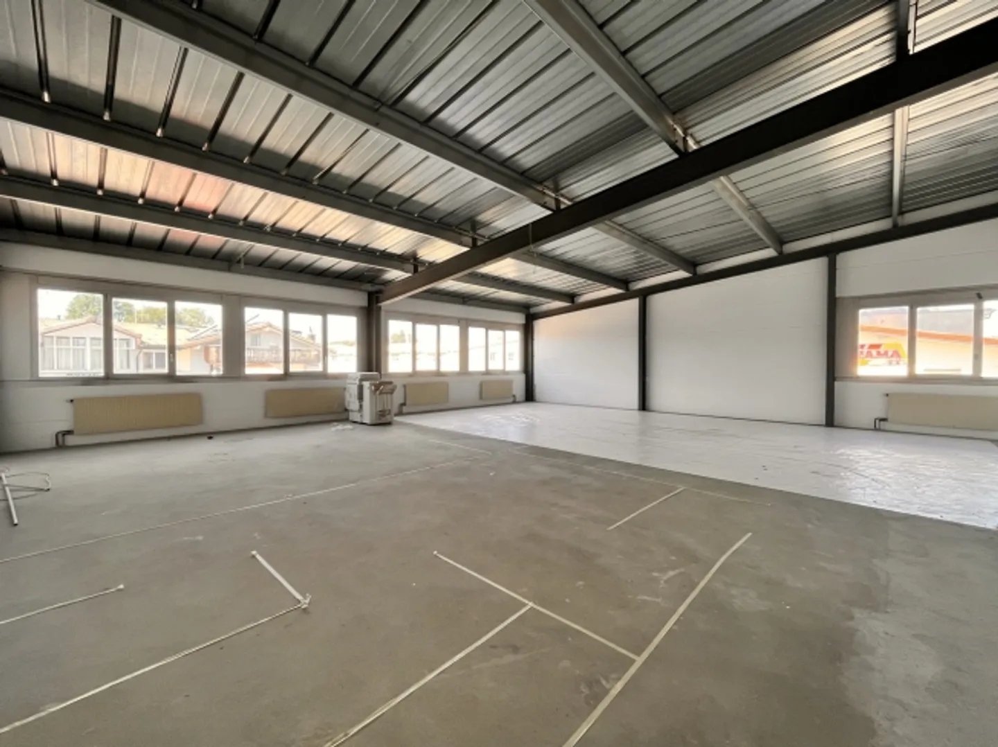 Bureaux lumineux de 128m2 à louer au 1er étage - Photo 2 sur 5