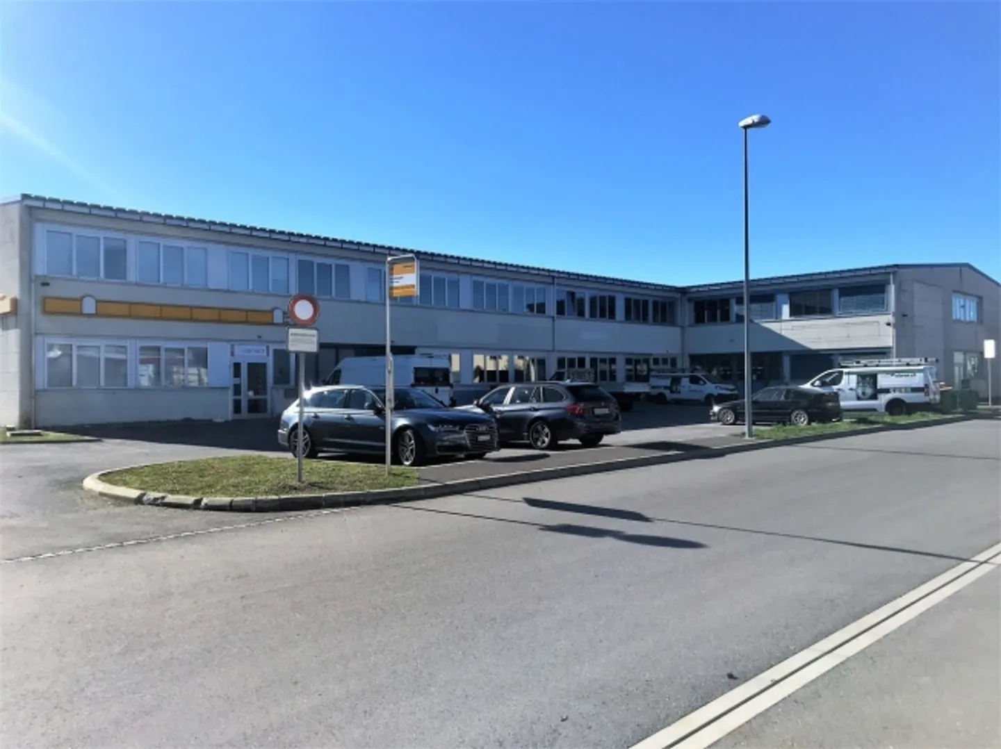 Bureaux lumineux de 128m2 à louer au 1er étage - Photo 3 sur 5