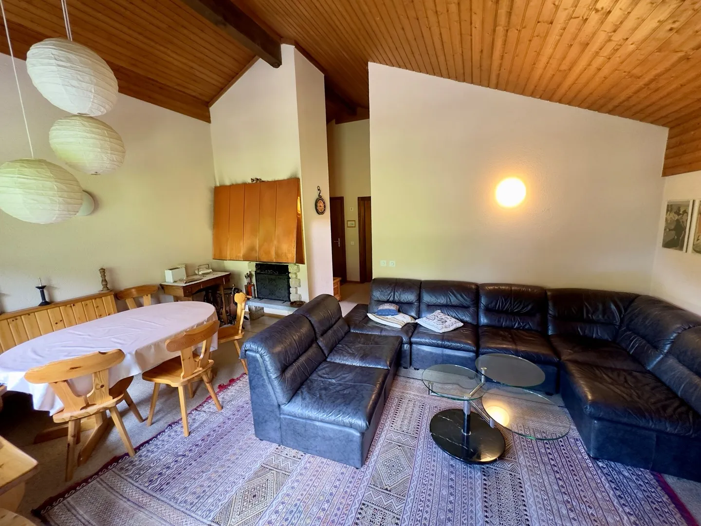 Apartment for rent - Photo 2 of 13