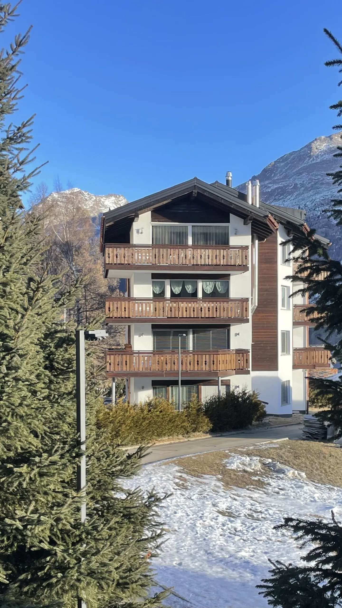 Residenza nell'appartamento 5 stanze soleggiate di Wildi. Copia - Foto 1 di 28