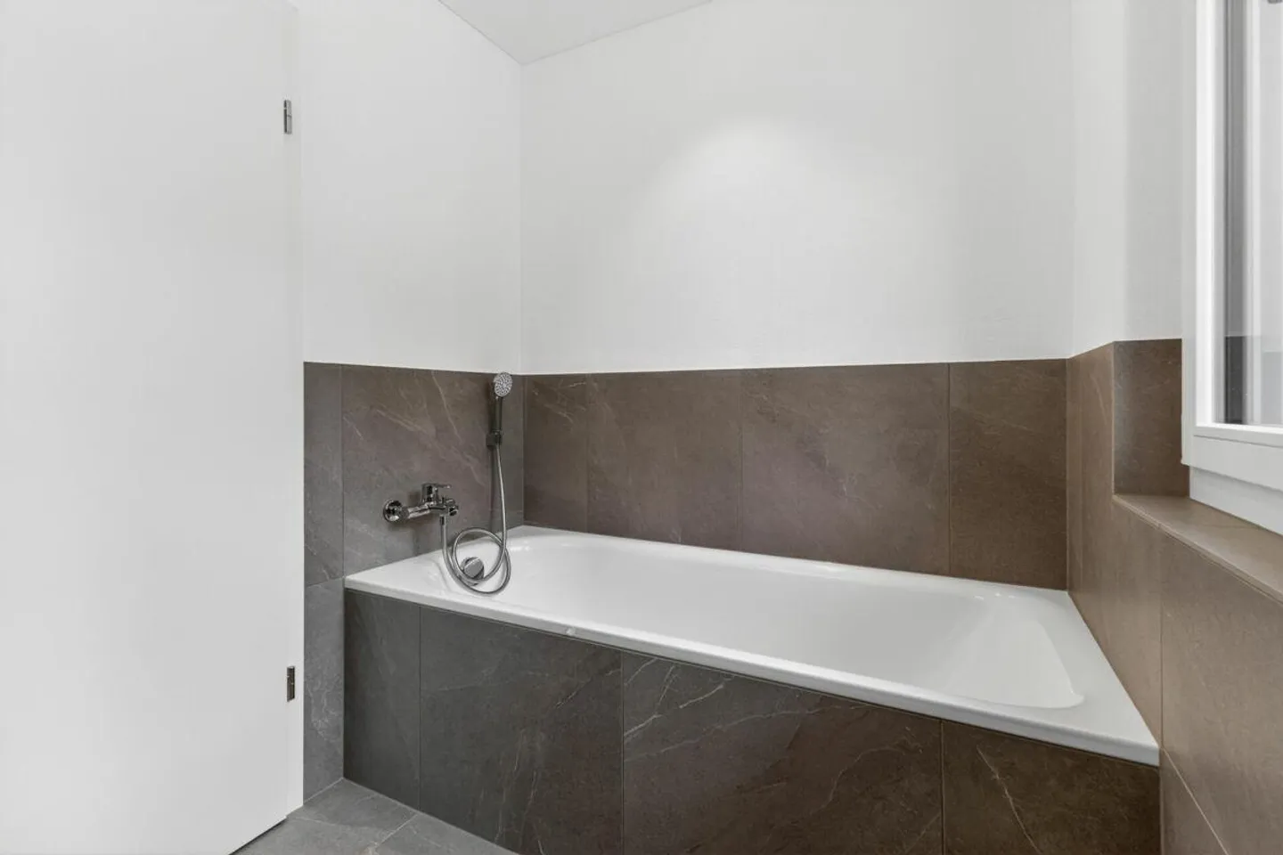 Maison individuelle neuve indépendante à Gams - 4,5 pièces de plaisir de vivre pour toute la famille - Photo 8 sur 20