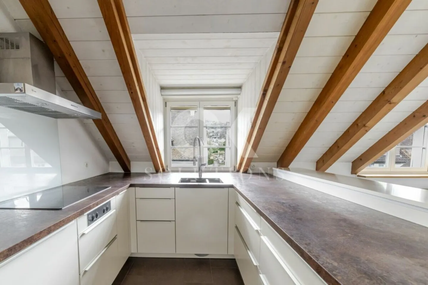 Charming 4.5-room maisonette apartment with gallery: Open living space, idyllic and central - Photo 6 of 12