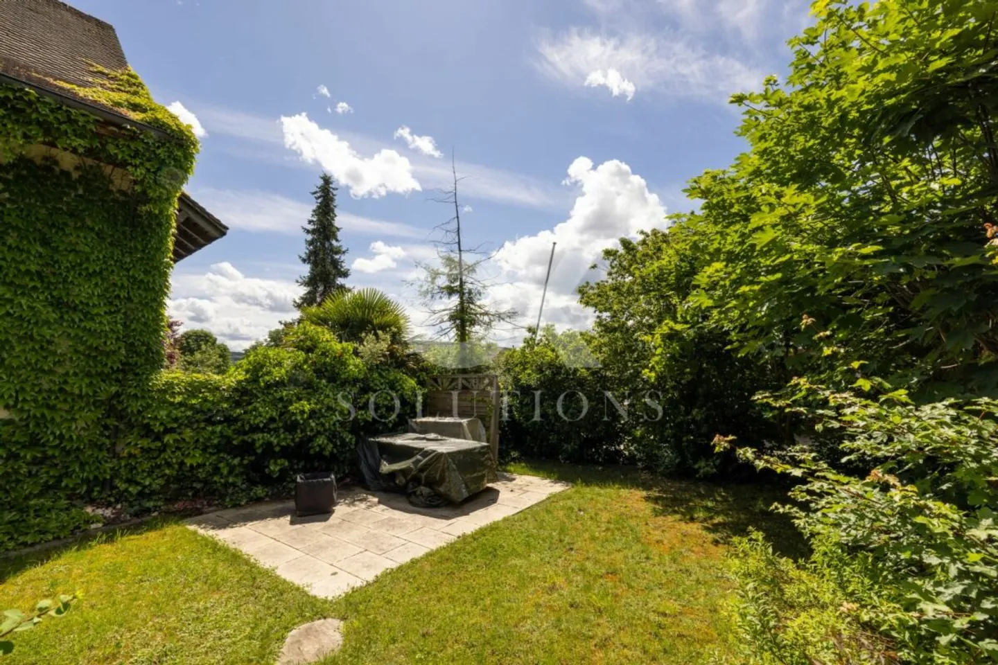 Charming 4.5-room maisonette apartment with gallery: Open living space, idyllic and central - Photo 11 of 12