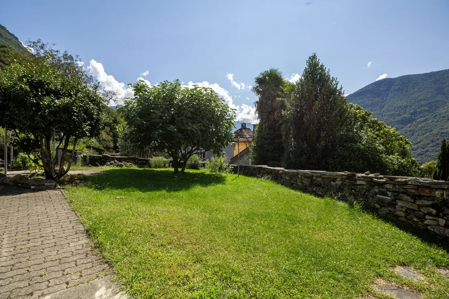 Casa da ristrutturare con possibilità di ampliamento - Foto 10 di 13