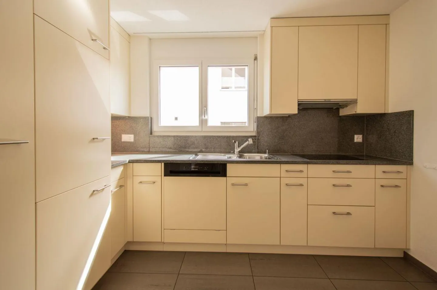 La tua nuova casa in un tranquillo quartiere residenziale - Foto 13 di 21