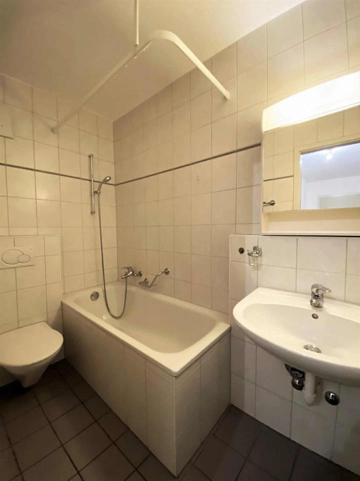 Appartamento con 2 camere modernizzato nella zona dei tre confini - Foto 5 di 8