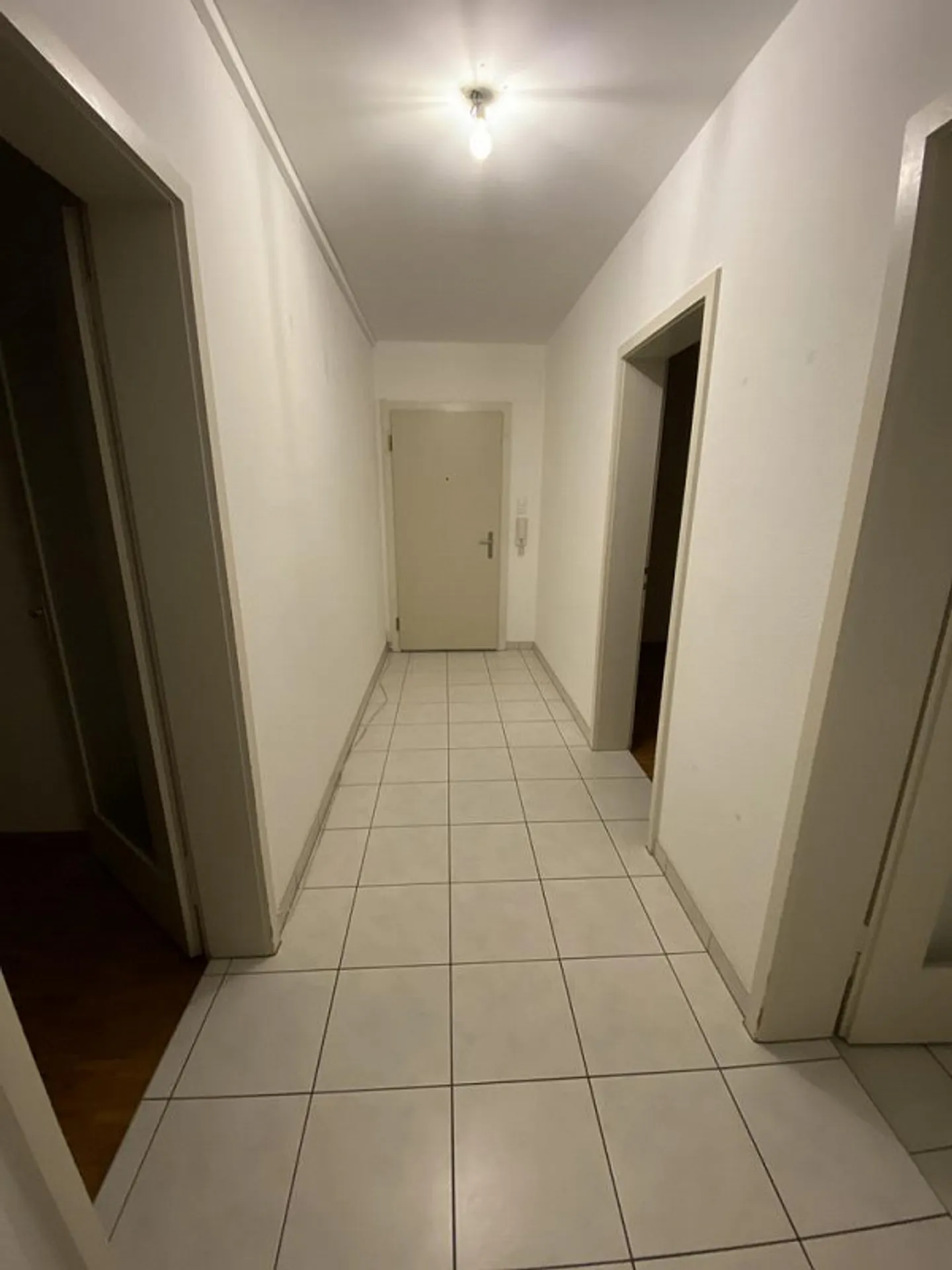 Appartamento con 2 camere modernizzato nella zona dei tre confini - Foto 6 di 8