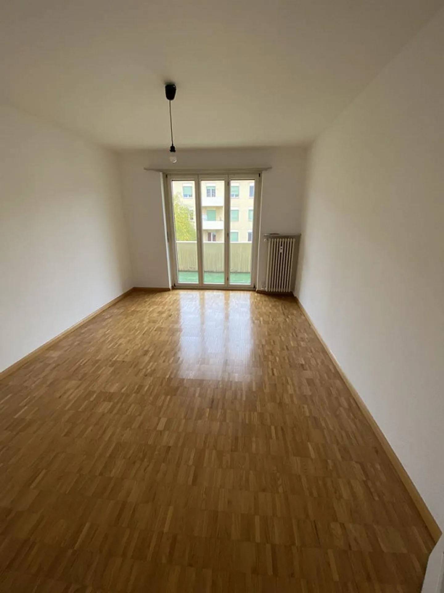 Appartamento con 2 camere modernizzato nella zona dei tre confini - Foto 3 di 8