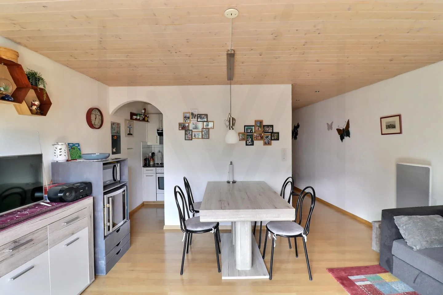 2-Zimmer-Wohnung: Charme und Komfort im Herzen des Dorfes! - Foto 3 von 9