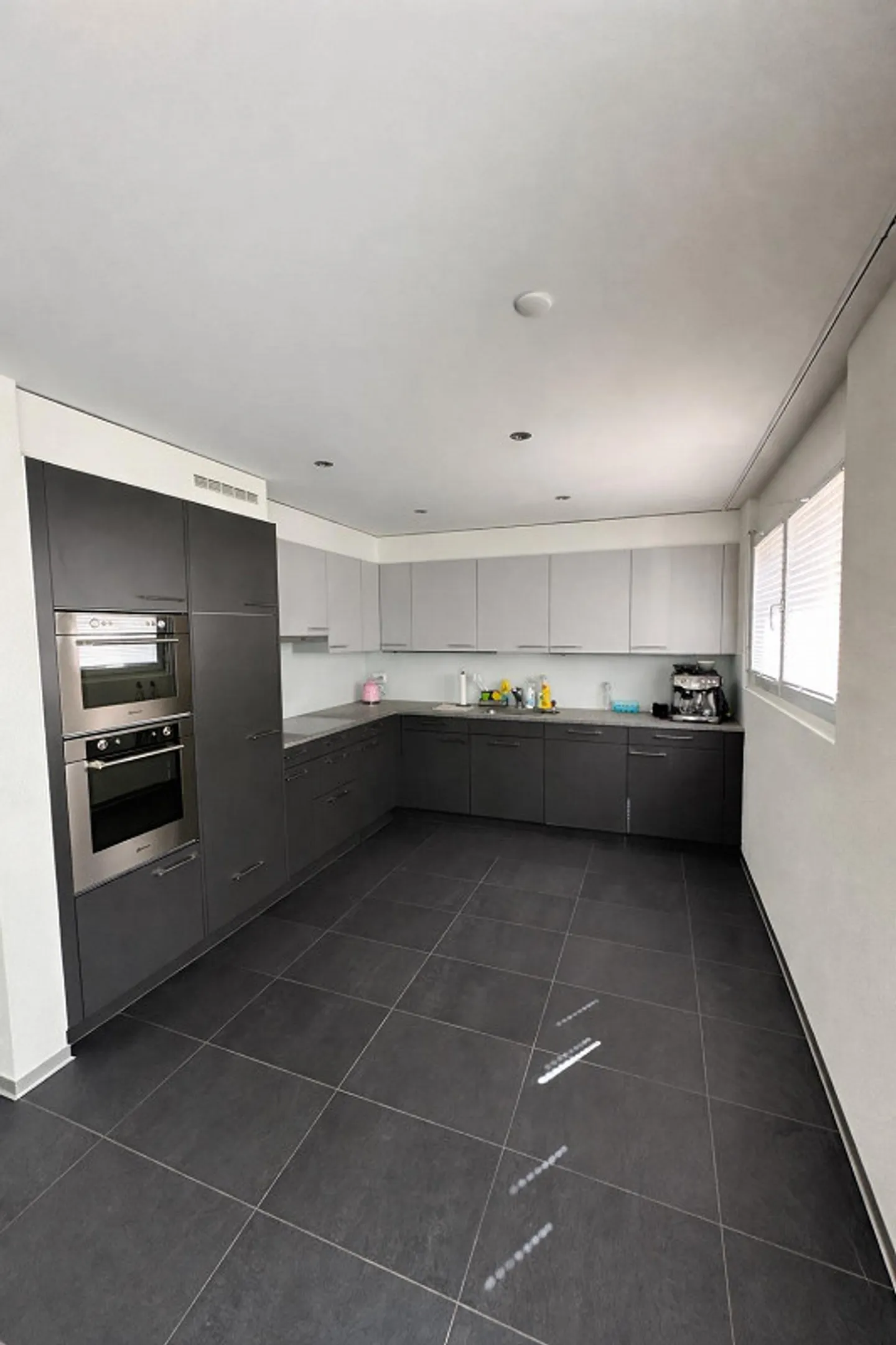 Modern 4.5-room apartment in a quiet location in Lyss - Photo 8 of 9