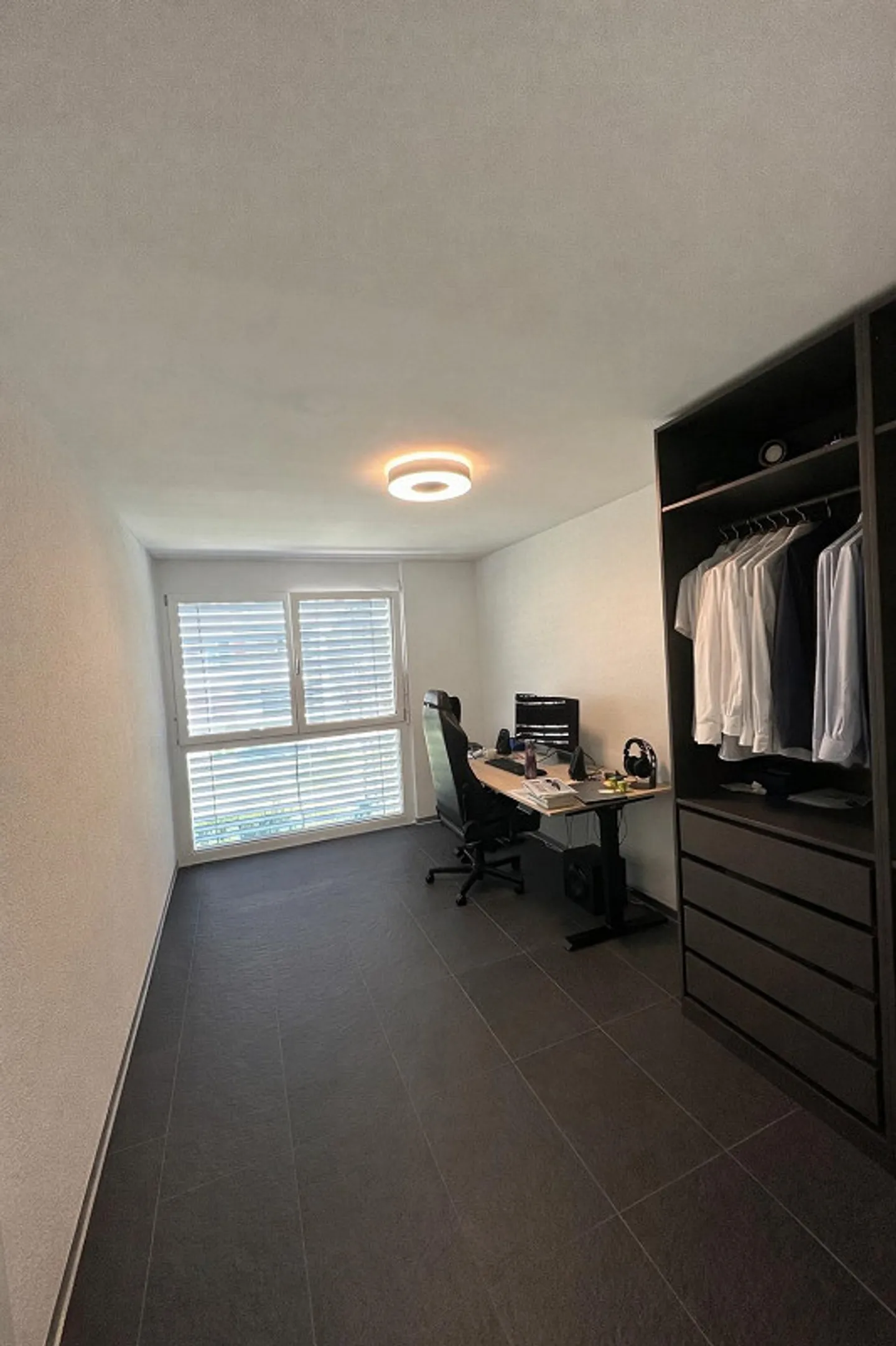 Modern 4.5-room apartment in a quiet location in Lyss - Photo 3 of 9