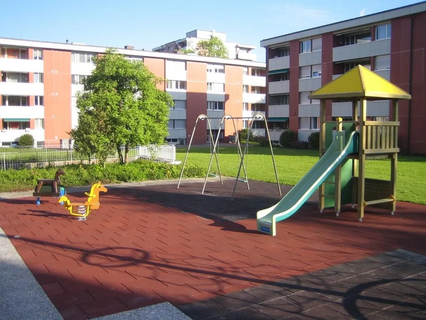 "Schwäbis": bellissimo appartamento di 4.5 stanze - Foto 3 di 12