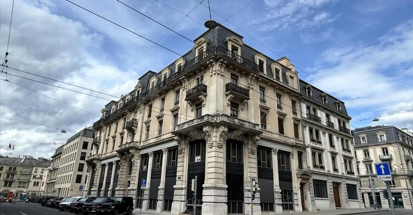 Spacious Office in Banking District - Photo 7 of 7