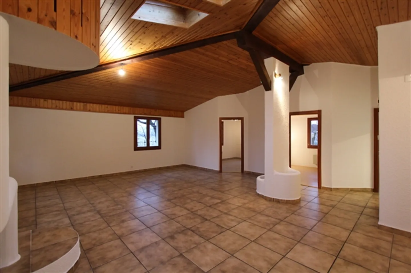 HOUSE WITH BUILDING RIGHTS IN CHALAIS - Photo 5 of 12