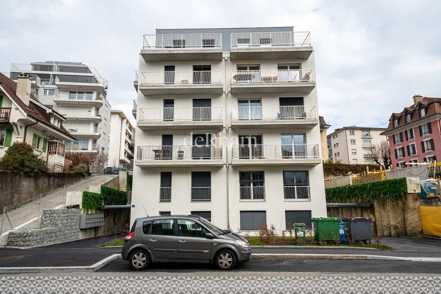 Sublime studio avec balcon proche du parc de Valency - Photo 2 sur 7