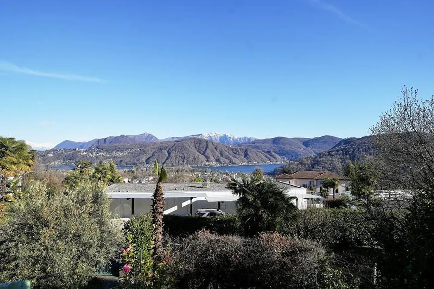 Villa 4 1/2 pièces avec piscine et beau jardin - Photo 25 sur 31