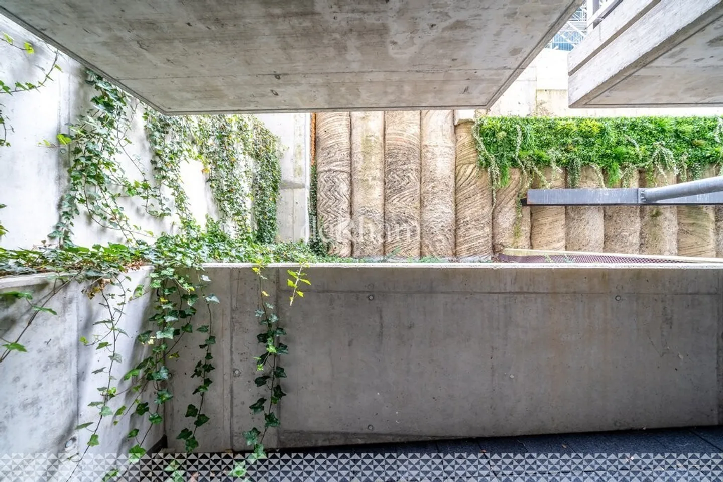 Sublime studio avec balcon proche du parc de Valency - Photo 7 sur 7