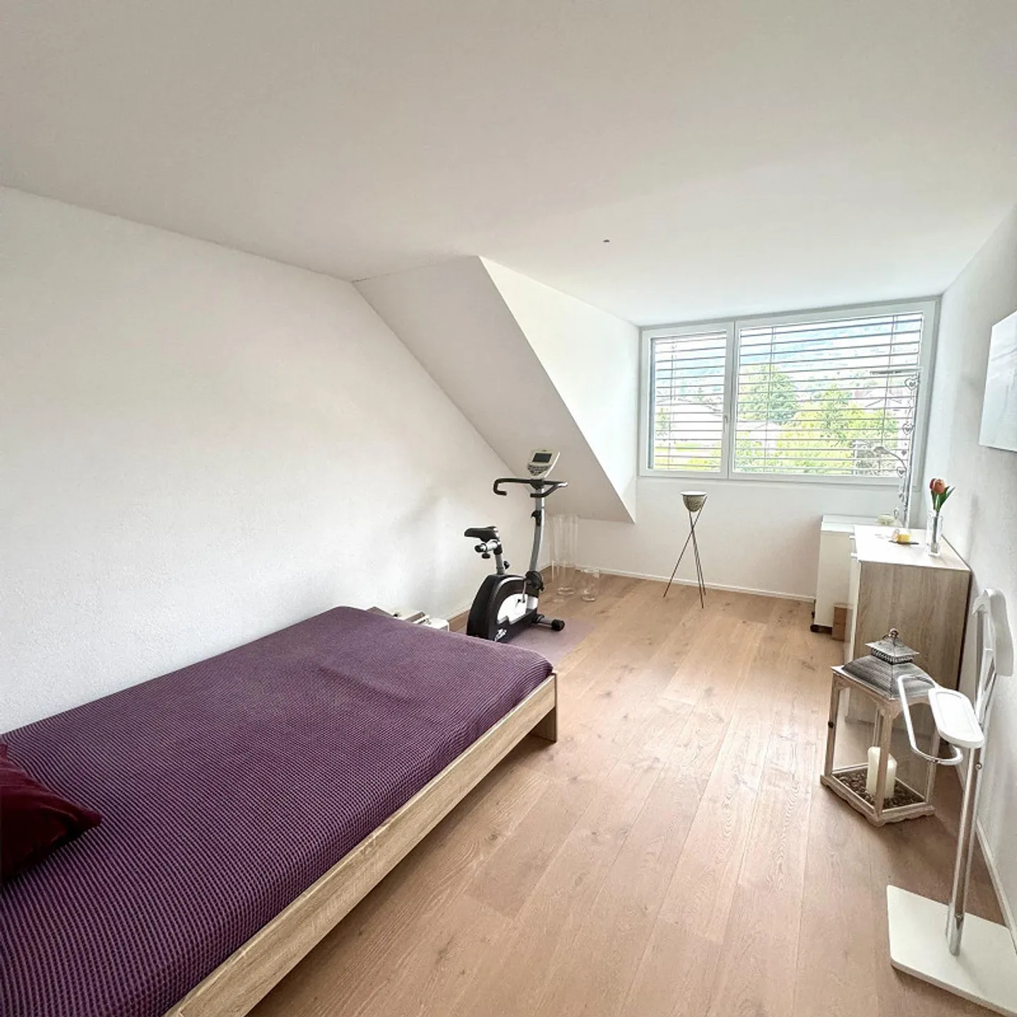 Attico moderno di 5,5 stanze con bella vista - Foto 5 di 14