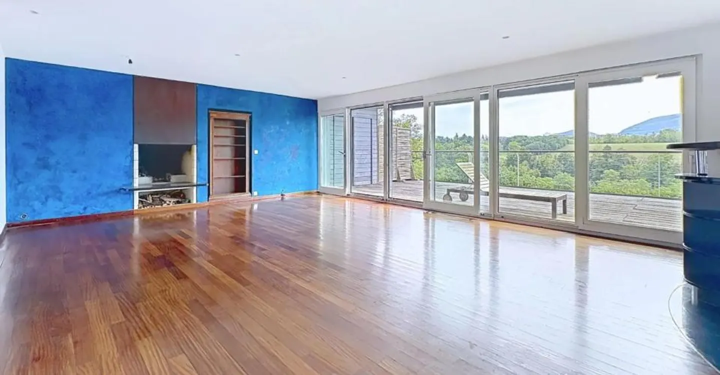 GENEROSE 7.5 STANZE IN UNA PICCOLA CONDOMINIO CON PISCINA - Foto 4 di 10