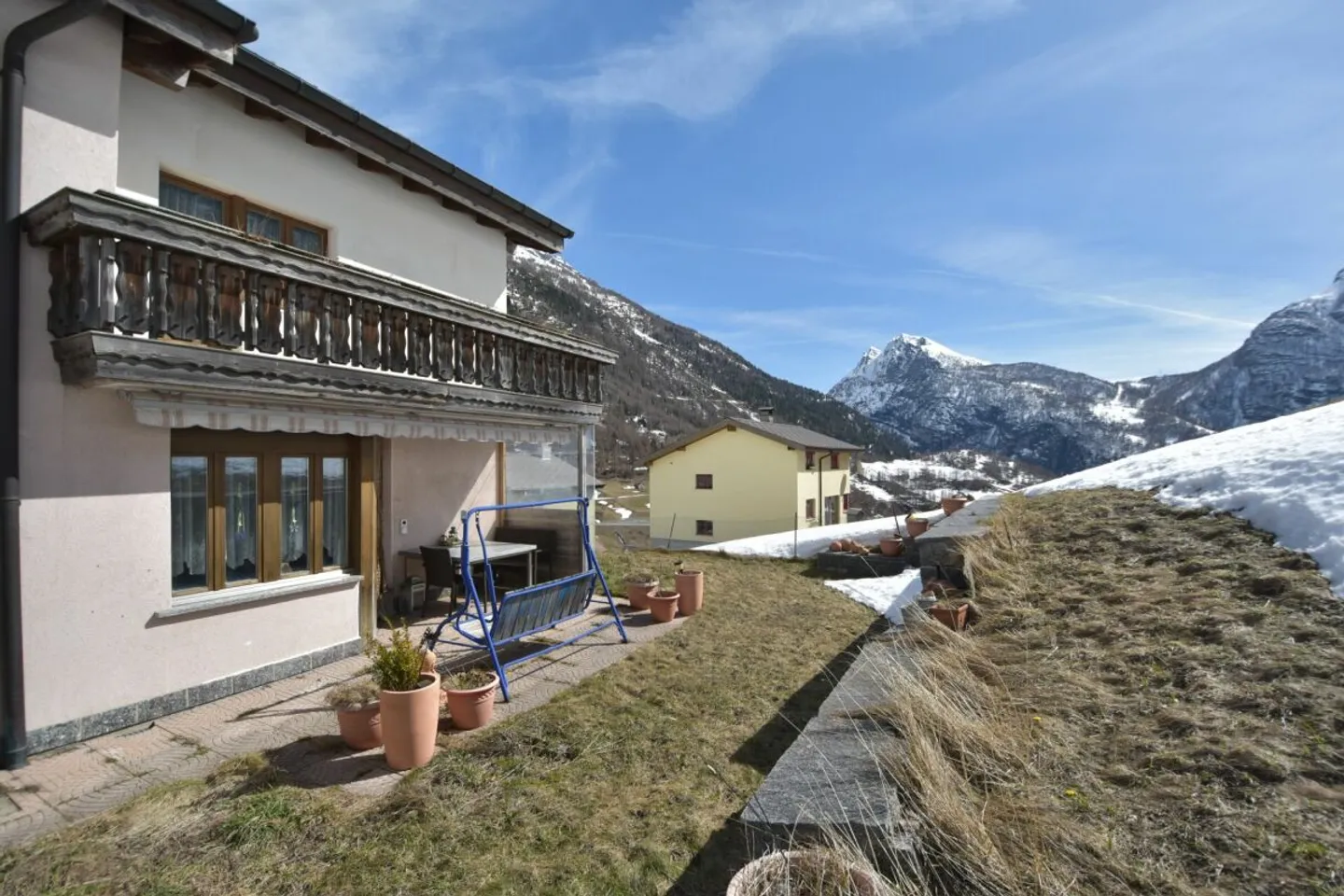 Charmantes Einfamilienhaus in Simplon - Foto 3 von 14