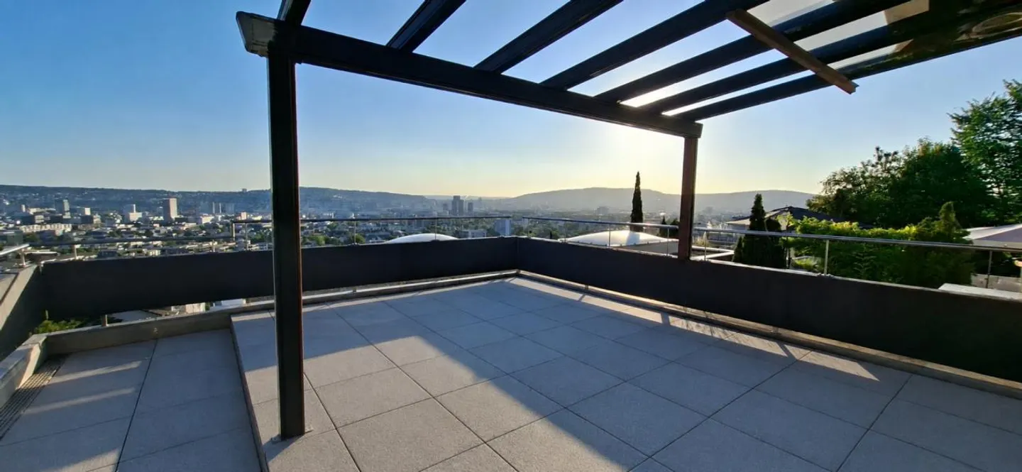 Appartement en terrasse près de Triemli avec vue fantastique - Photo 1 sur 5