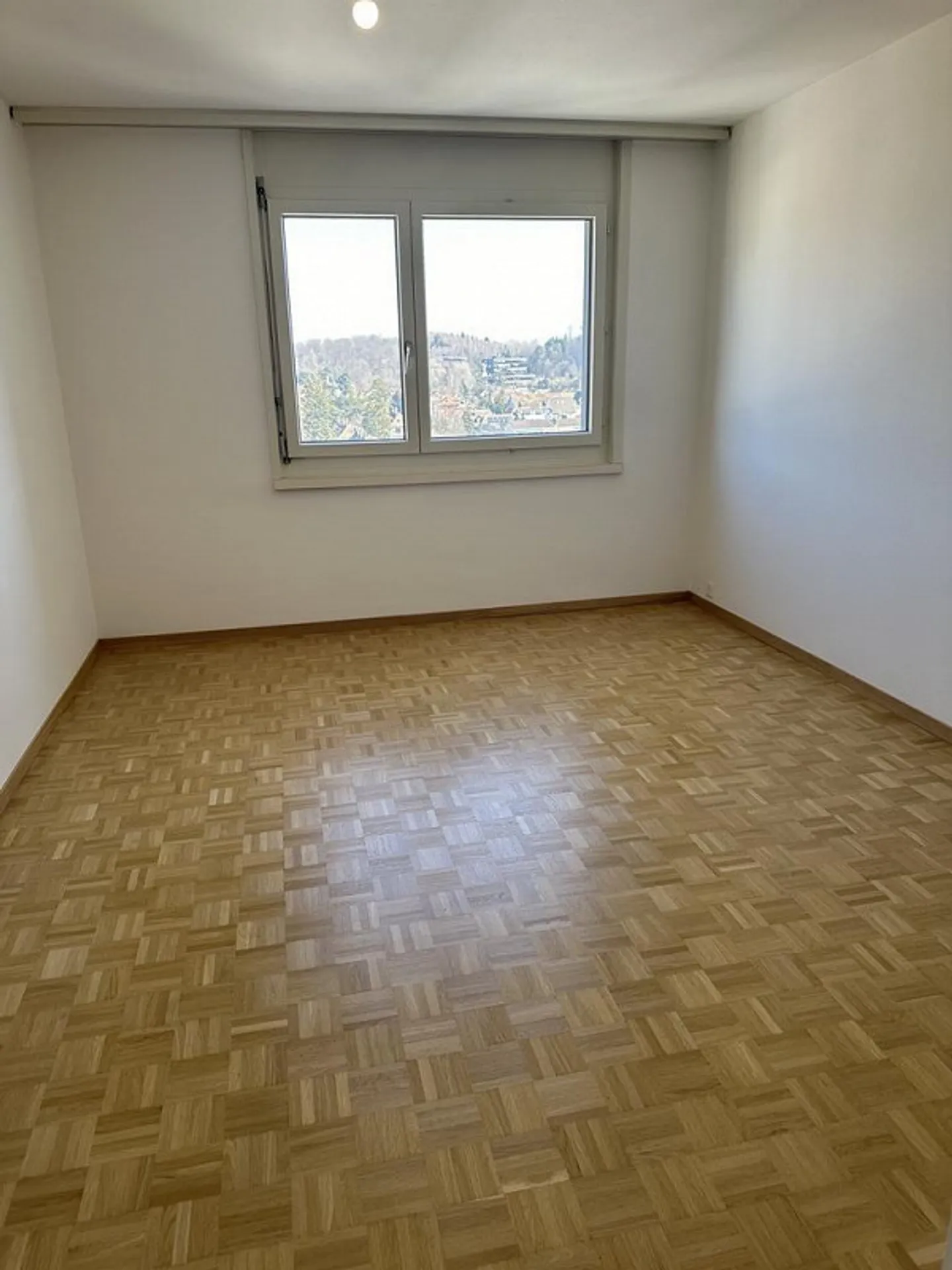 Helle 2.5-Zimmer Wohnung mit Aussicht - Foto 5 von 6