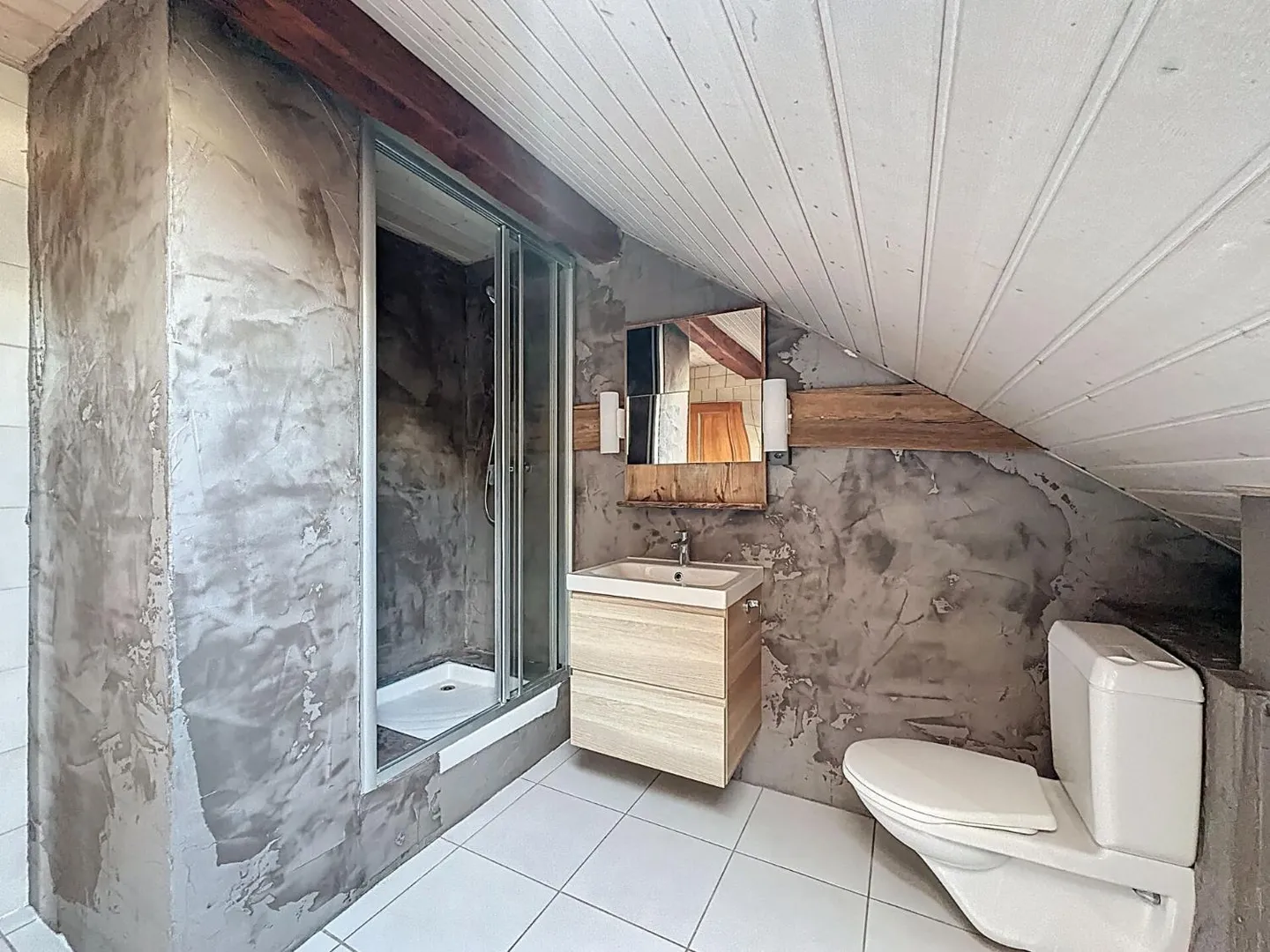 Appartement avec 5,5 pièces dans les combles, en face de la Thielle - Photo 13 sur 13