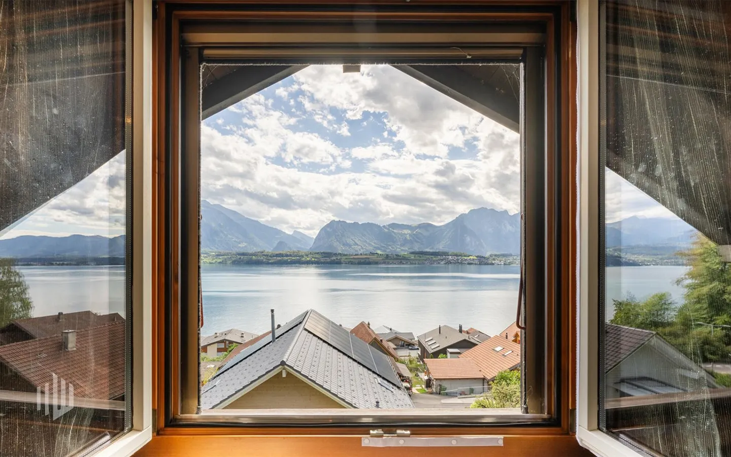 ImmoWyss - Chalet with a separate apartment in a scenic location - Photo 6 of 13