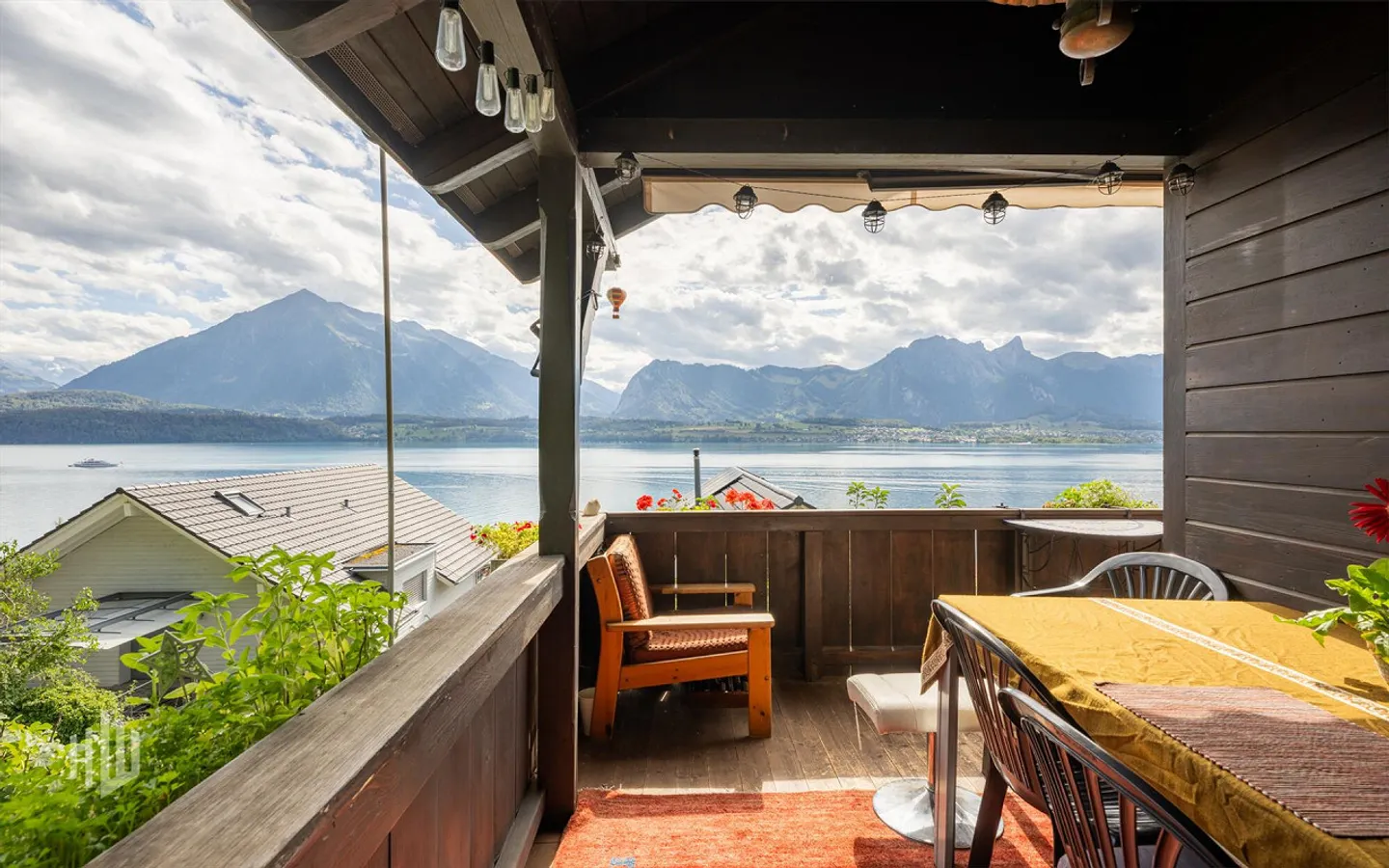 ImmoWyss - Chalet with a separate apartment in a scenic location - Photo 7 of 13