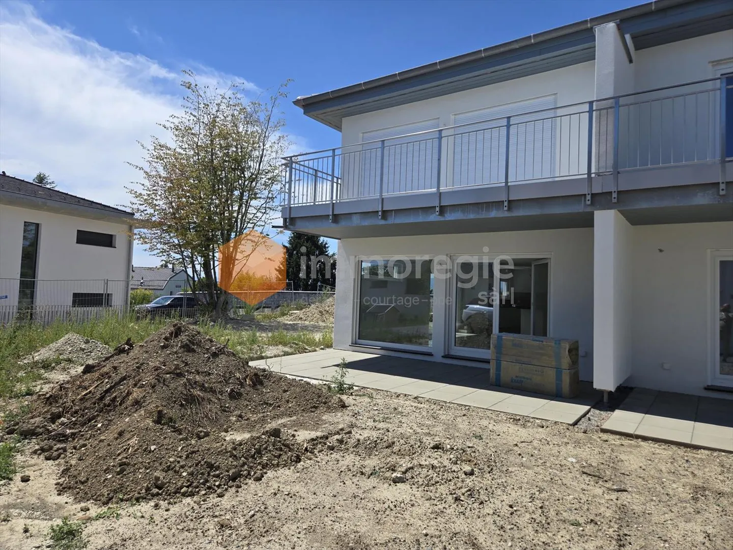 «Zu vermieten Wunderschönes 5.5 Zimmer-Reihenhaus nahe EPFL und See» - Foto 1 von 8