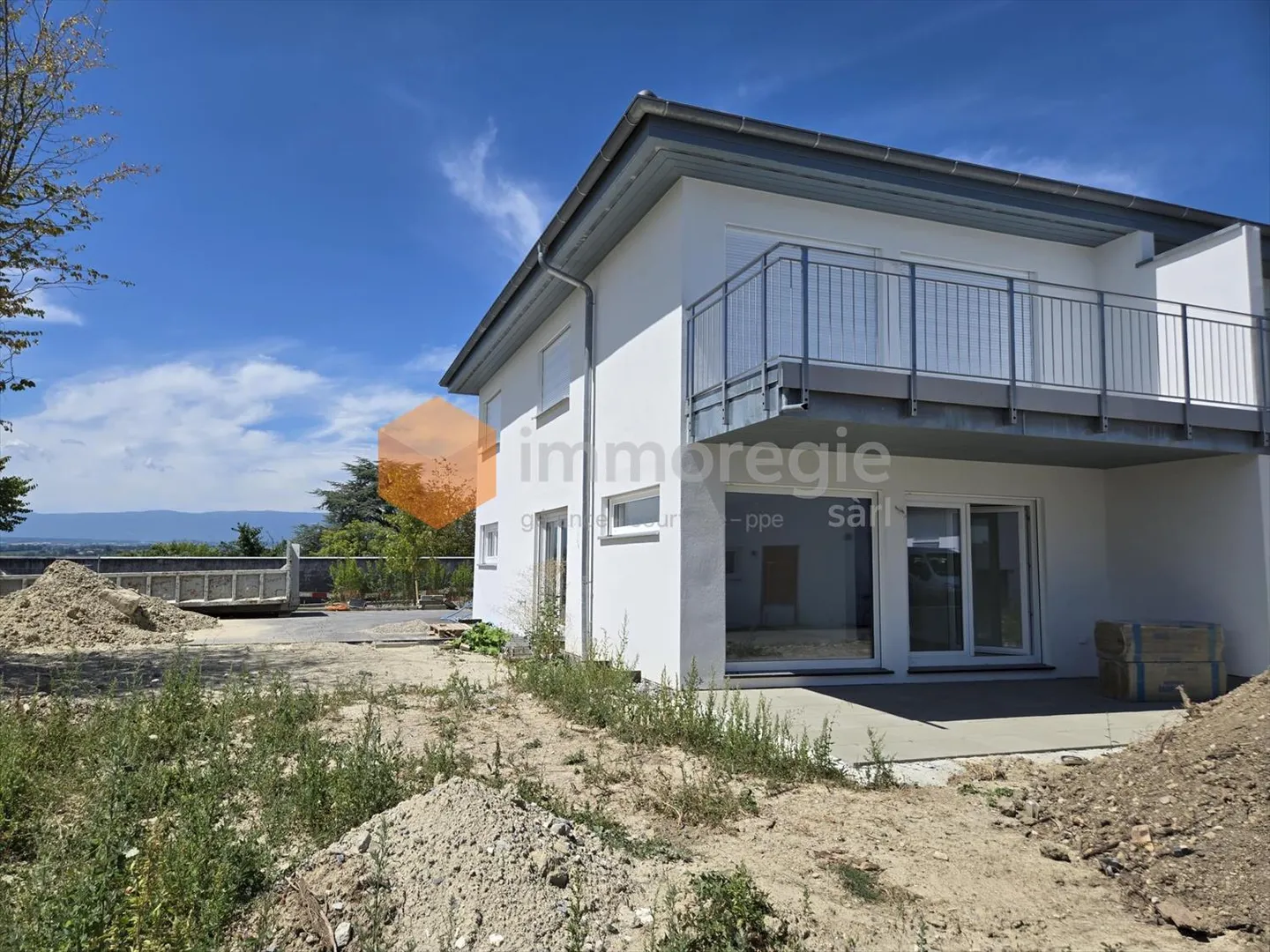 «Zu vermieten Wunderschönes 5.5 Zimmer-Reihenhaus nahe EPFL und See» - Foto 2 von 8