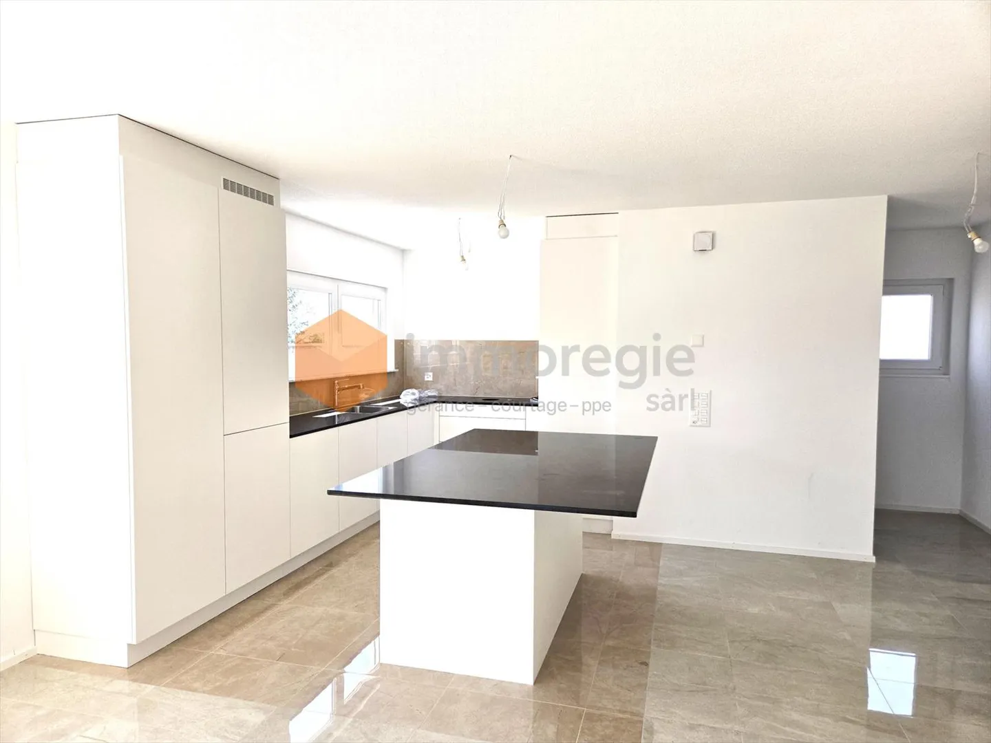 «Zu vermieten Wunderschönes 5.5 Zimmer-Reihenhaus nahe EPFL und See» - Foto 4 von 8