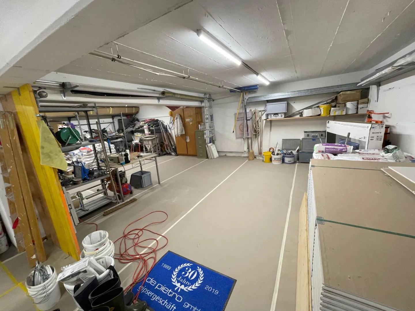 Approfitta di un enorme laboratorio e magazzino! - Foto 4 di 6