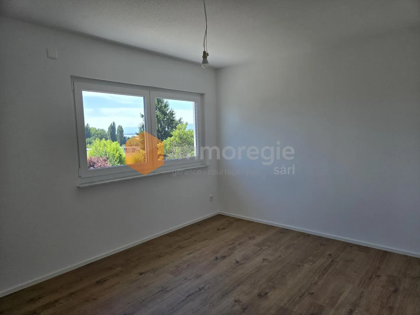 «Zu vermieten Wunderschönes 5.5 Zimmer-Reihenhaus nahe EPFL und See» - Foto 7 von 8