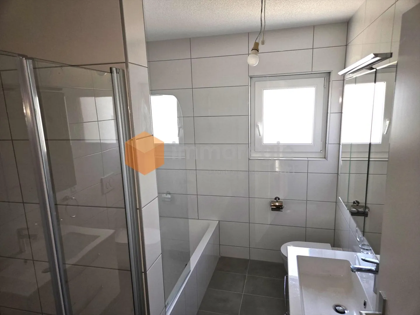 «Zu vermieten Wunderschönes 5.5 Zimmer-Reihenhaus nahe EPFL und See» - Foto 8 von 8