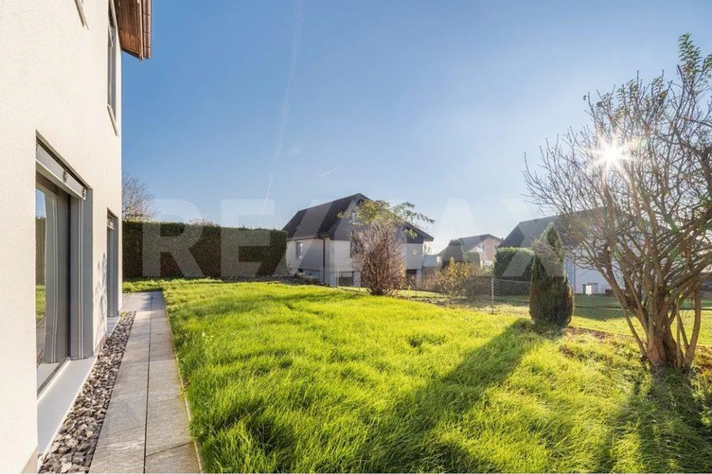 Ideale per famiglie – 4½ stanze, completamente ristrutturato, spazioso e con giardino! - Foto 10 di 13