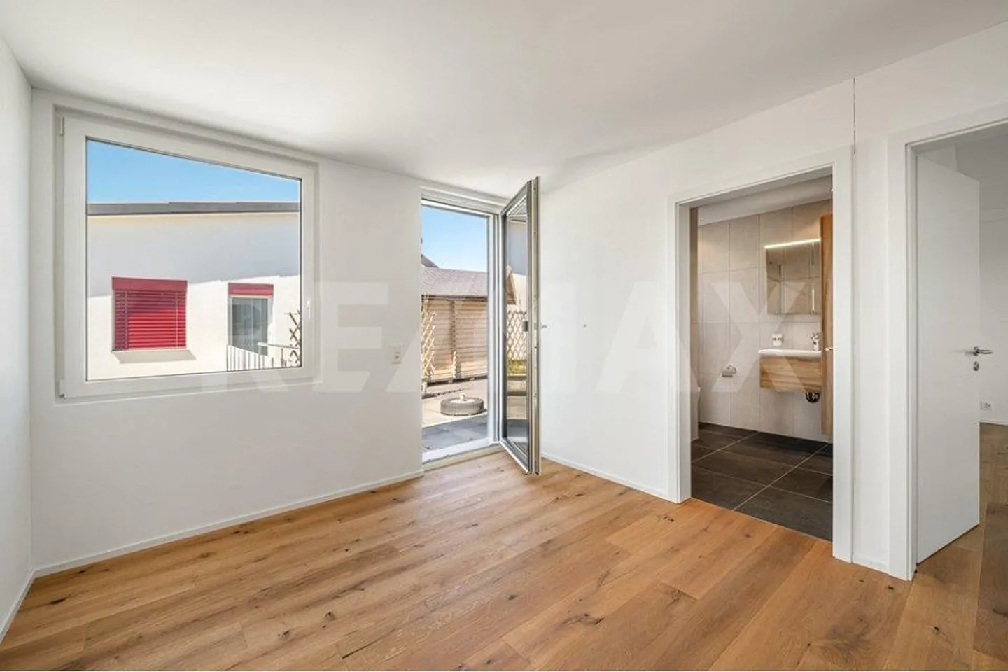 Ideale per famiglie – 4½ stanze, completamente ristrutturato, spazioso e con giardino! - Foto 12 di 13