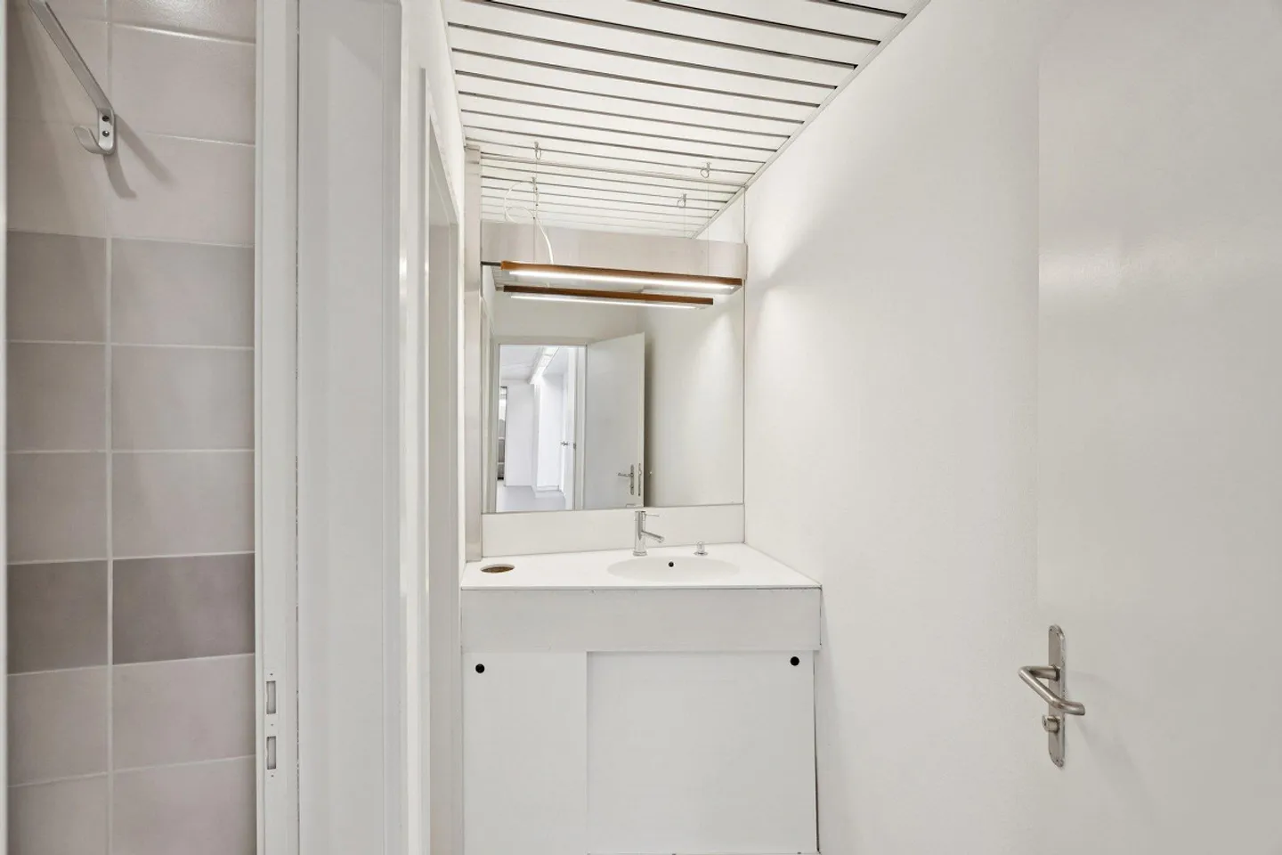 Spazi commerciali moderni, ristrutturati a novembre 2025. - Foto 3 di 5