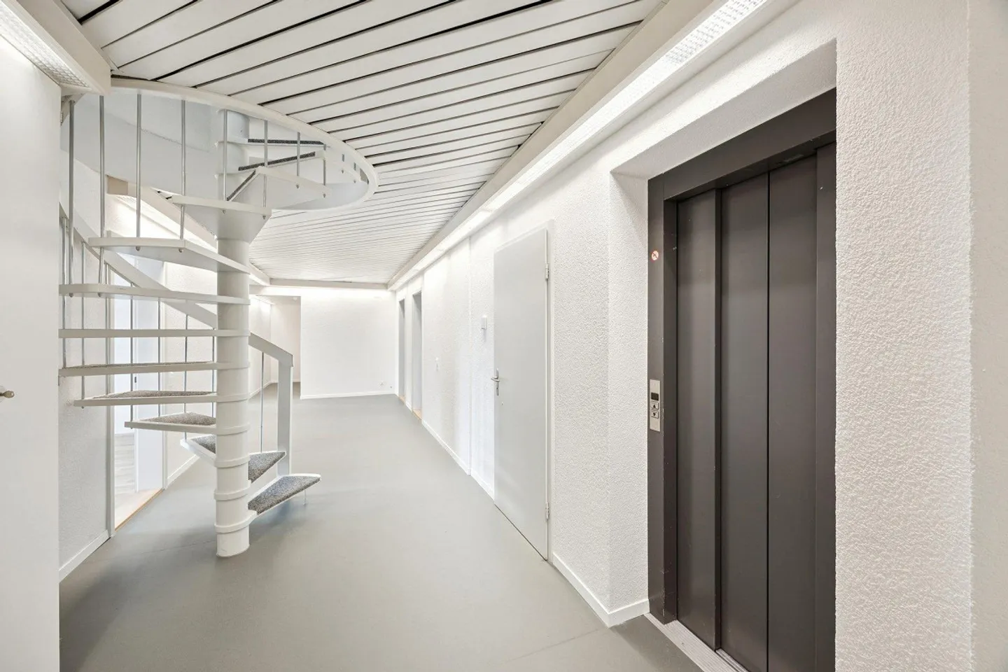 Spazi commerciali moderni, ristrutturati a novembre 2025. - Foto 5 di 5