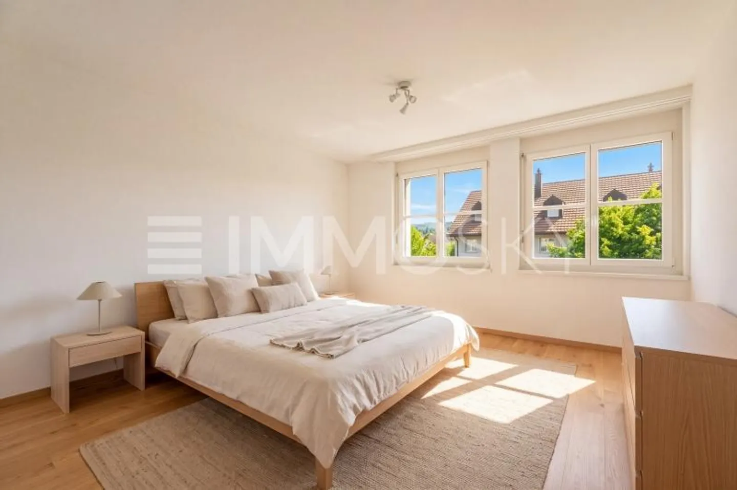 A Home to Enjoy with Sunny Balcony - Photo 5 of 5