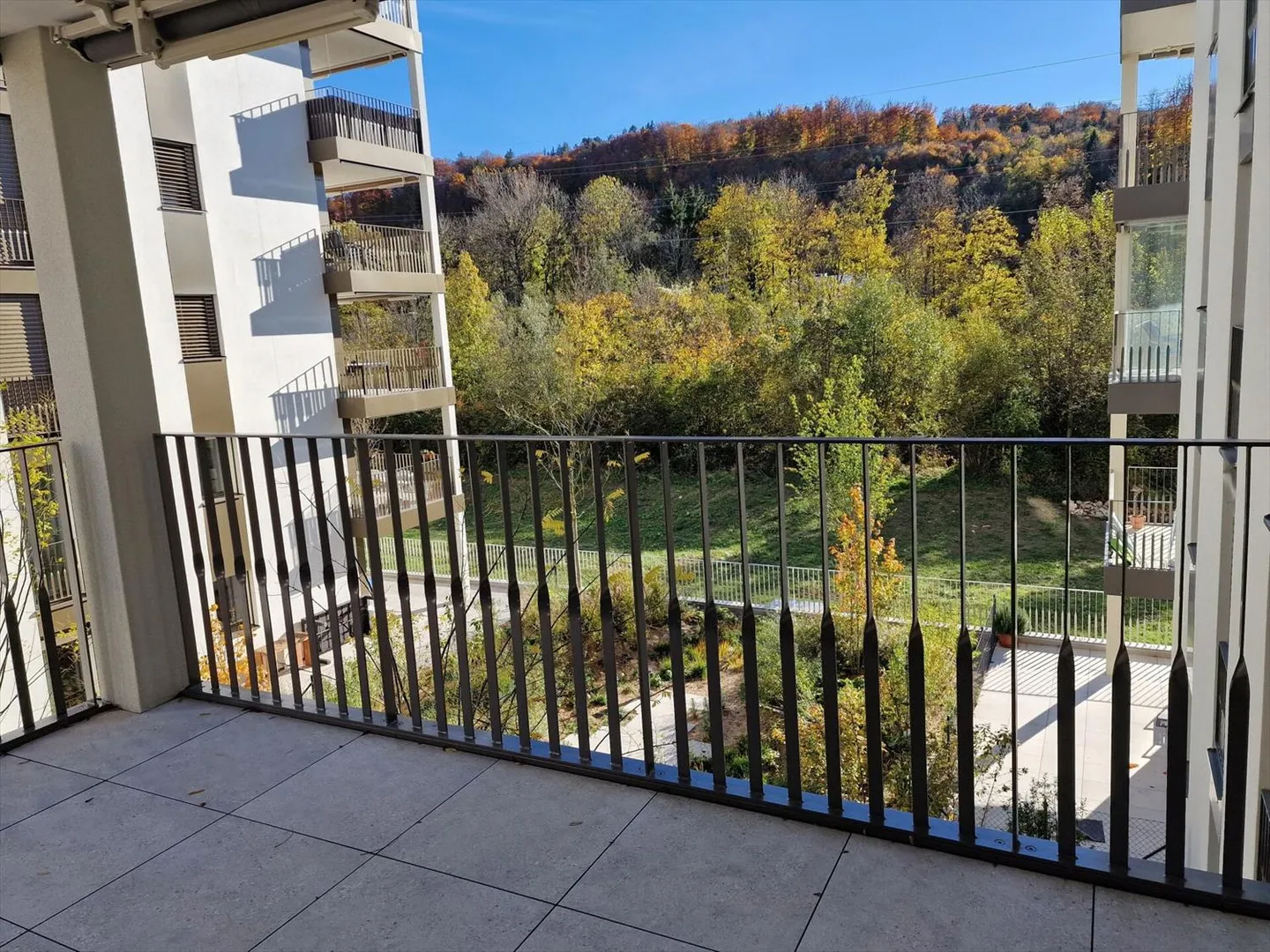 Berges 3 - Appartement 2.5 pièces au 2ème étage - Photo 2 sur 9