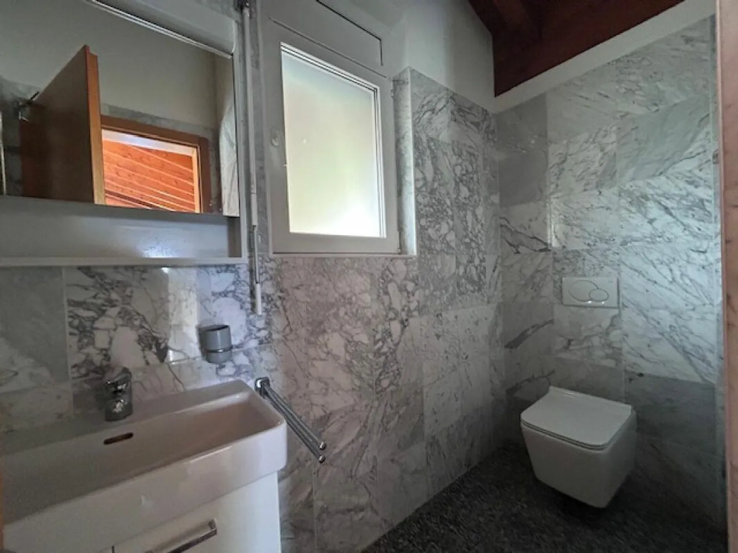 BEAUTIFUL SINGLE-FAMILY HOUSE WITH GARDEN AND 4 PARKING SPACES - Photo 19 of 30