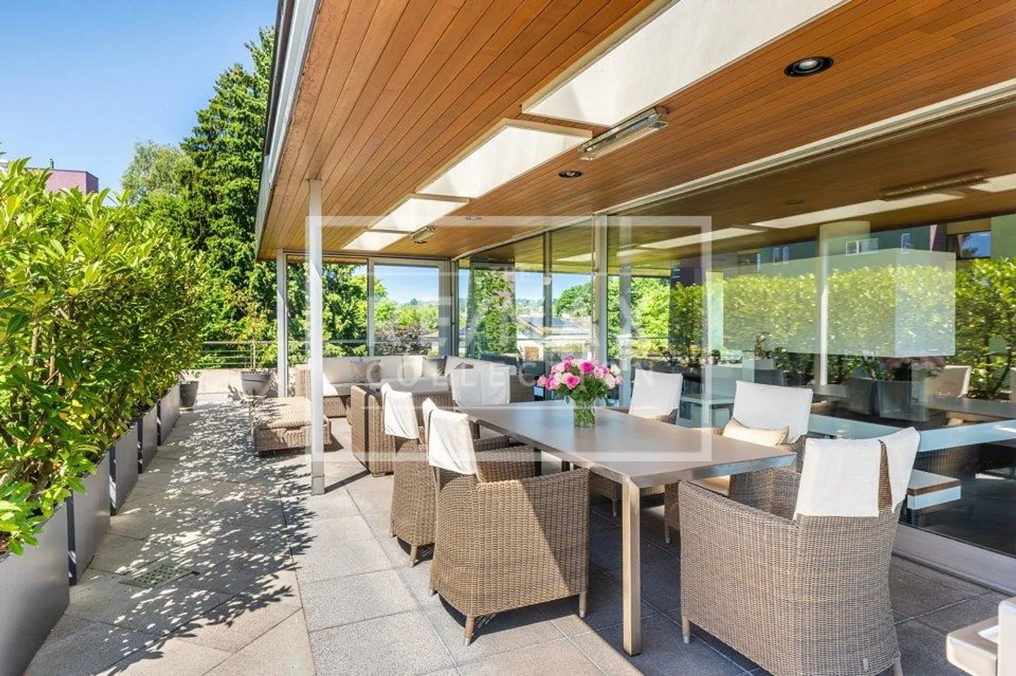 Spacious and bright penthouse apartment with 7½ rooms - Photo 4 of 13