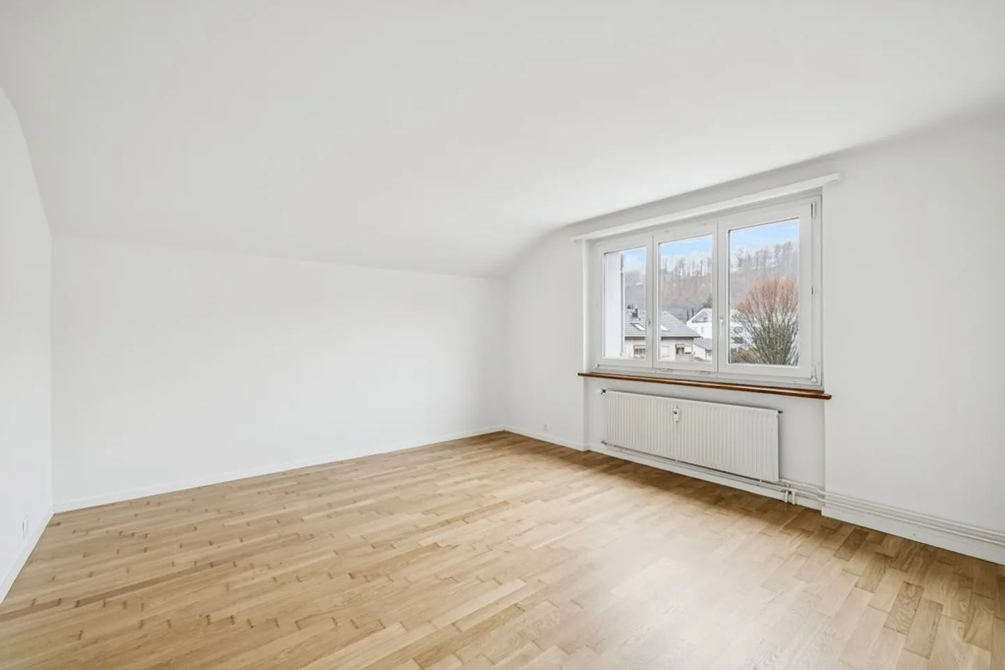 Bella appartamento ristrutturato di 4.5 stanze - Foto 5 di 11