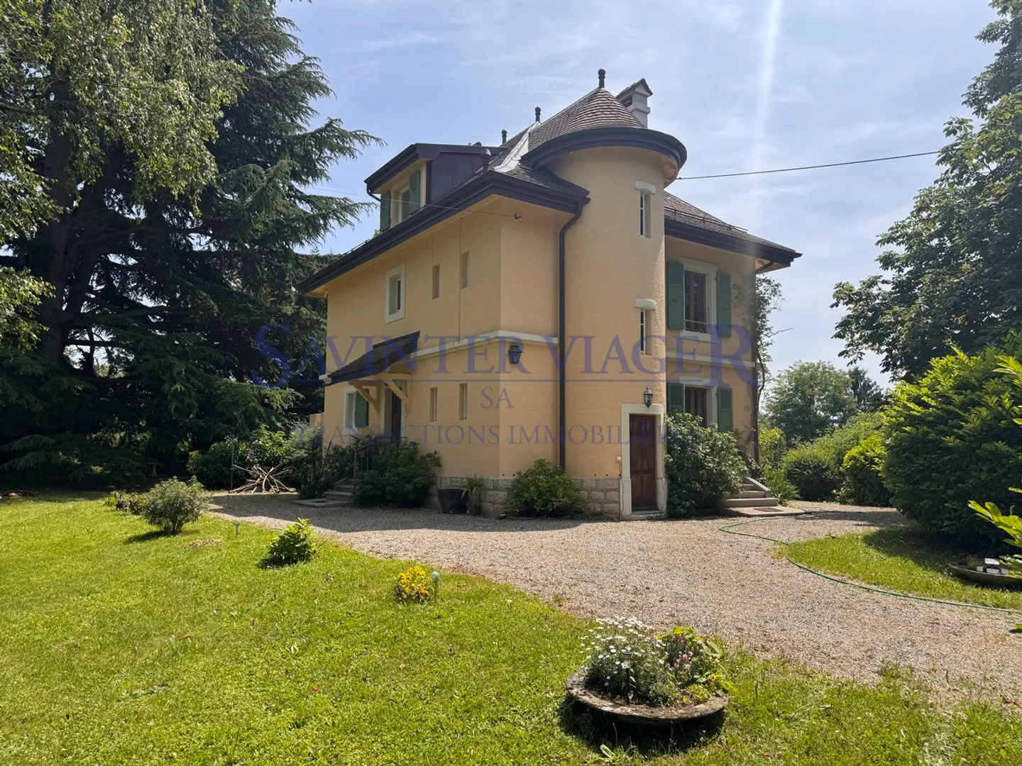 Charming House in Green Surroundings - Photo 1 of 13