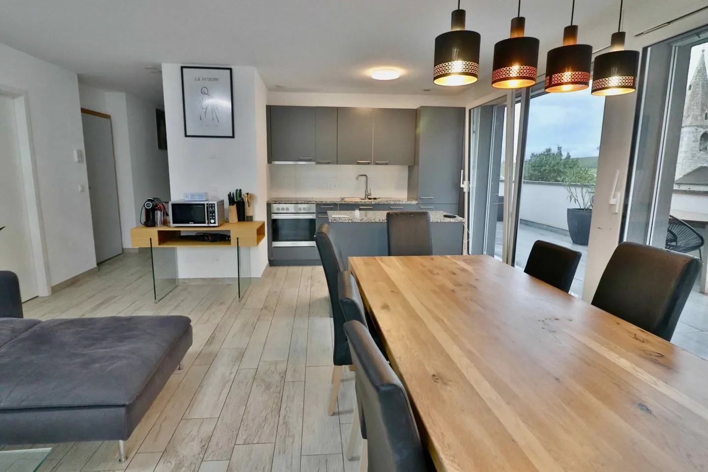 Superbo attico di 4,5 stanze nel centro del villaggio - Foto 2 di 26