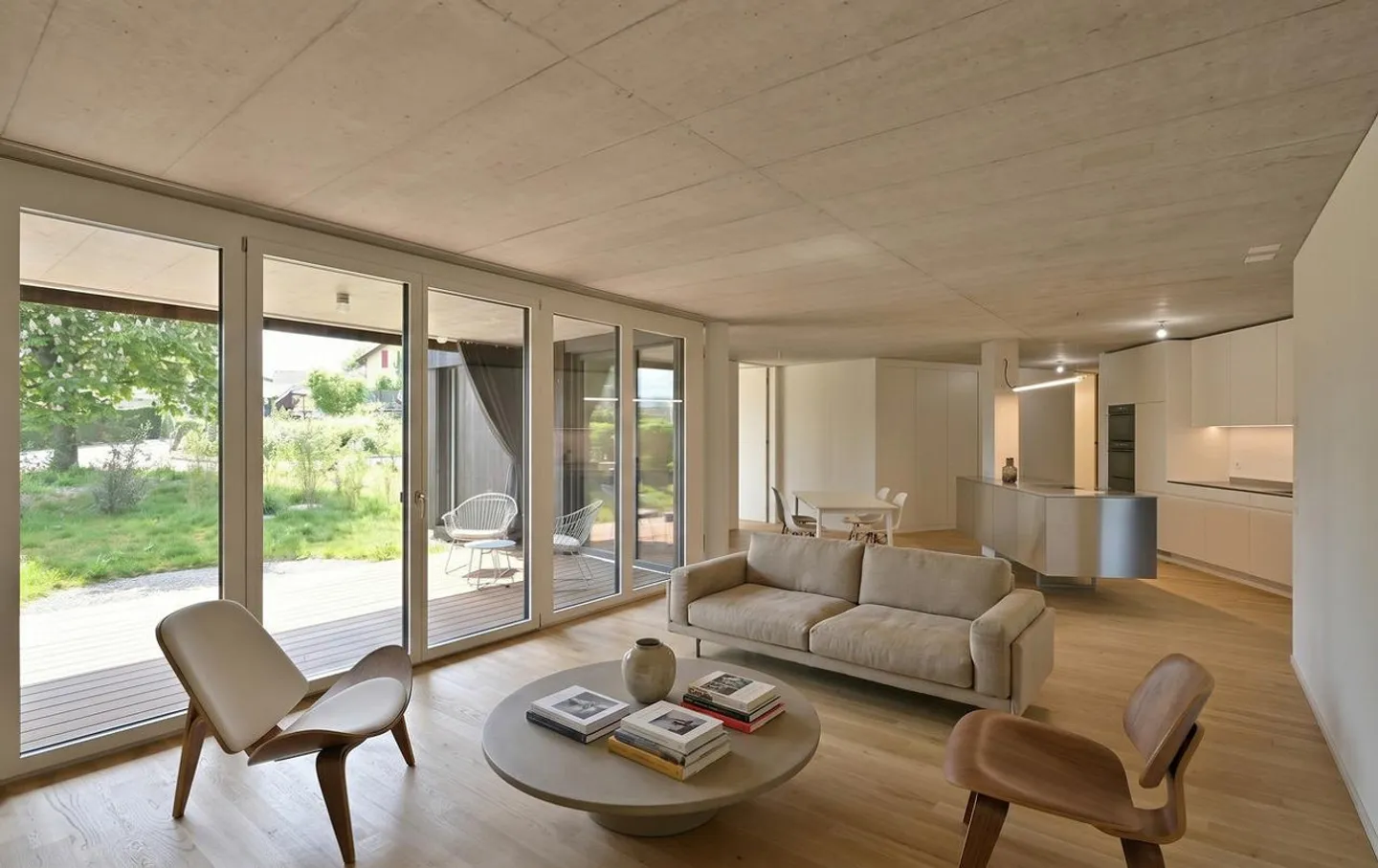 Einzigartige Gartenwohnung in Oberwil - Foto 1 von 10