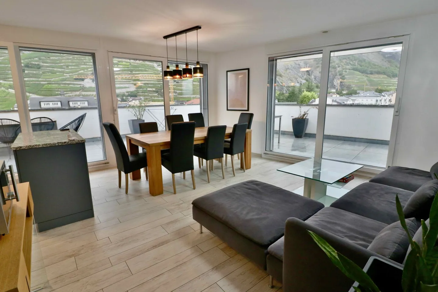 Superbo attico di 4,5 stanze nel centro del villaggio - Foto 6 di 26