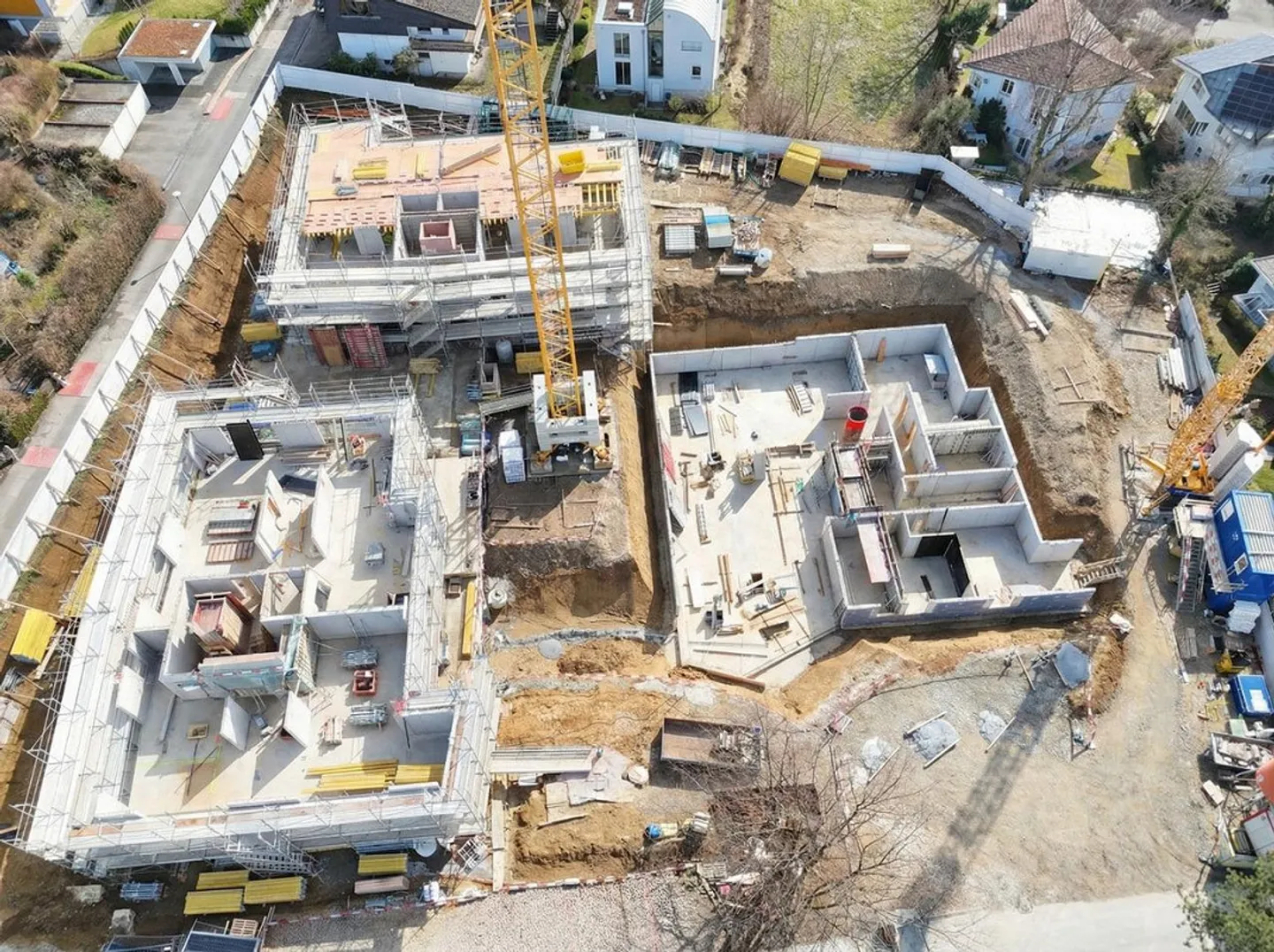 DEBUT DE LA CONSTRUCTION - ARCHITECTURE CONTEMPORAINE DANS UN EMPLACEMENT EXCELLENT - Photo 7 sur 11