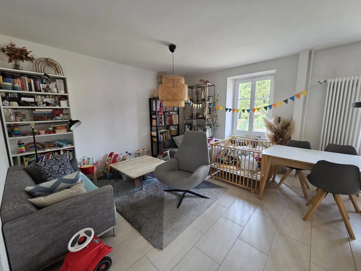 Lease takeover, 3.5 rooms 60 m2, CHF 1,790.00 on the ground floor - Photo 2 of 12